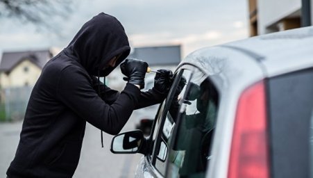 За похищение автомобиля теперь будут только сажать: Зеленский подписал закон