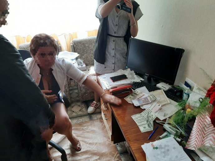 Главврач одной из больниц Харькова пойман на взятке