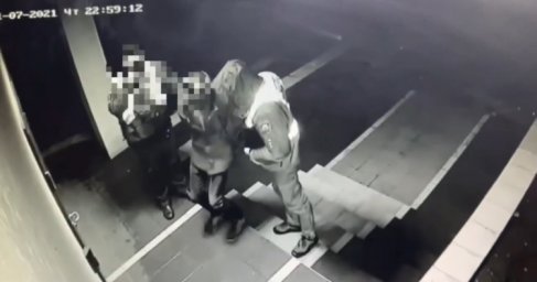 ​Под Киевом пьяный мужчина поиздевался над чужим котом, а потом сломал нос копу