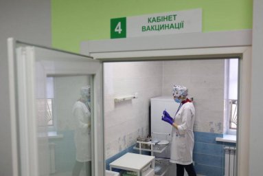 В Мариуполе антипрививочники украли вакцины от ковида