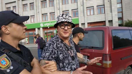 Одесский блогер перерезал себе горло прямо во время судебного заседания