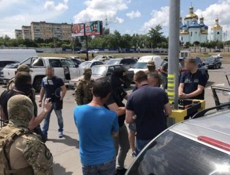 В Кривом Роге накрыли банду вымогателей