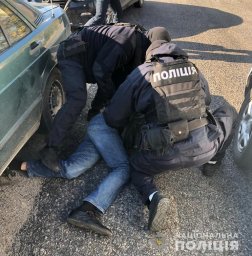 ​В Днепре копы задержали трех мужчин, которые убили 35-летнего местного жителя