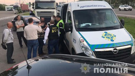 Работники Укртрансбезопасности требовали взятки с перевозчиков