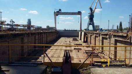 Арестованное имущество Николаевского судостроительного завода "Океан" режут на металлолом