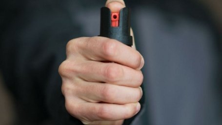 ​В Днепре женщина забрызгала детей газовым баллончиком