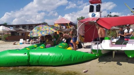 Отдых в лучших традициях Железного Порта: хотел спуститься с горки, а стал парализованным Отдых в лучших традициях Железного Порта: хотел спуститься с горки, а стал парализованным