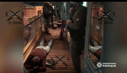 В Киеве задержали рэкетиров вымогавших $20 тысяч у бизнесмена