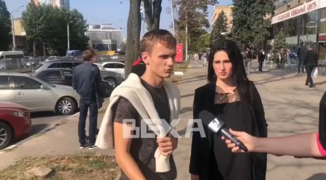 В центре Харькова в ходе вооруженого нападения угнали авто В центре Харькова в ходе вооруженого нападения угнали авто