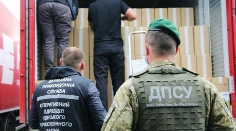 ​В Одесском порту изъяли 2,3 миллиона пачек контрабандных сигарет