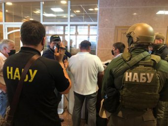 ​Председателю Фонда госимущества в день рождения пытались «подарить» $ 100 000