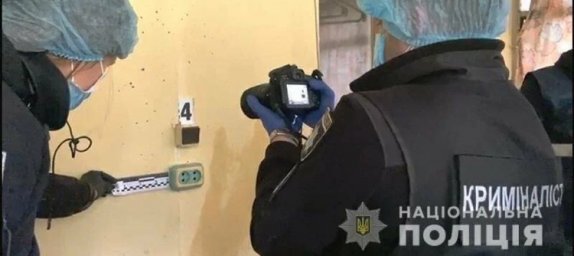 В Одессе мужчина зарезал знакомого и спрятал труп на балконе В Одессе мужчина зарезал знакомого и спрятал труп на балконе