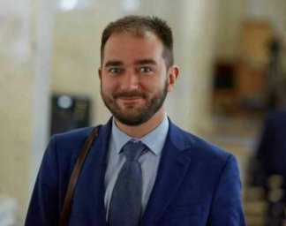 ​В Киеве избили депутата, бывшего "слугу народа" Александра Юрченко