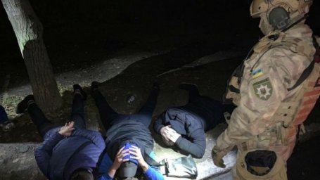 ​На Днепропетровщине накрыли банду, которая «специализировалась» на разбойных нападениях