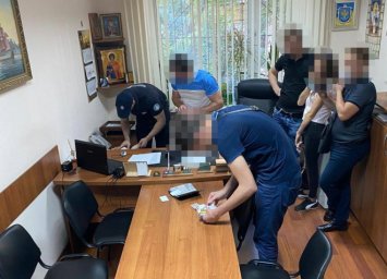 В Одессе двое копов крышевали путан