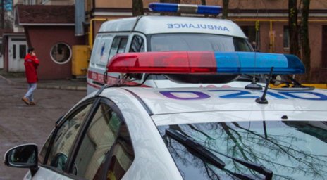Прохожие заметили мужчину в брошенном авто, Днепр