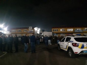 ​На одесском рынке «7-й километр» произошел инцидент между предпринимателями и правоохранителями