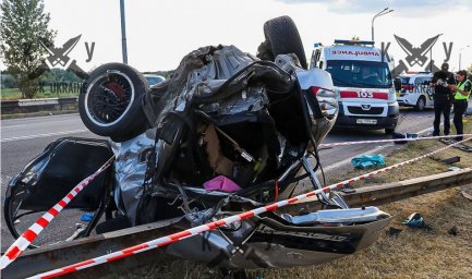 В Днепре в ДТП погиб двухлетний ребенок, еще шесть человек госпитализированы В Днепре в ДТП погиб двухлетний ребенок, еще шесть человек госпитализированы