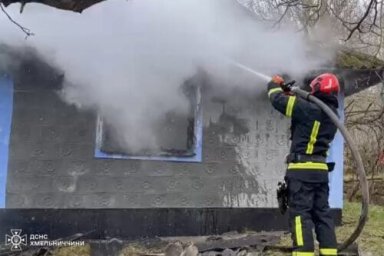 На Хмельниччині під час пожежі згорів пенсіонер