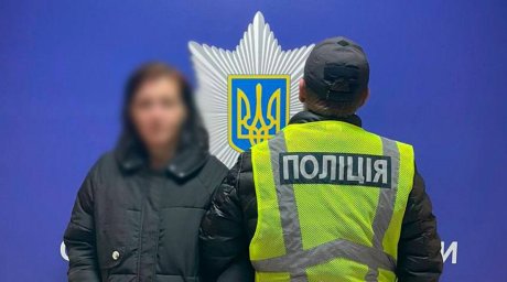 У Києві жінка викинула собаку подруги з п’ятого поверху