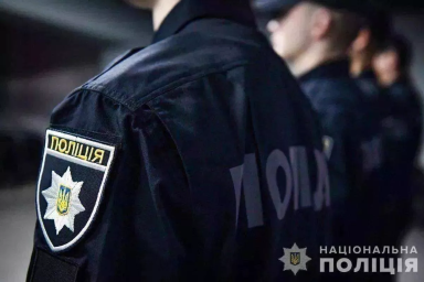 У Києві 14-річна школярка випала з вікна третього поверху школи