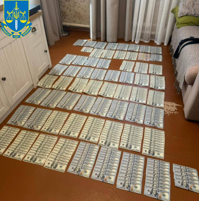 У Дніпрі посадовець ВЛК та медсестра продавали фальшиві довідки для ухилення від служби