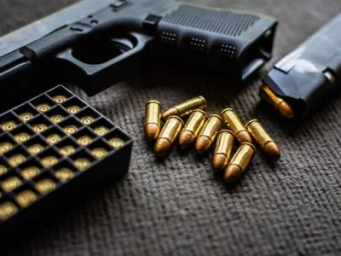 Жителя Звенигородки судитимуть за незаконний обіг зброї та наркотиків