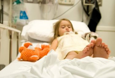 У Дніпрі рятують дітей, які ледь не загинули через сусідський генератор