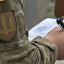 На Хмельниччині жінки заблокували автомобіль ТЦК: одна отримала травму плеча