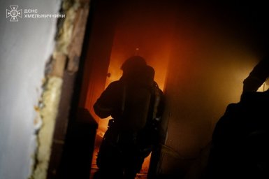 У Хмельницькому на Зарічанській сталася пожежа в дев’ятиповерхівці
