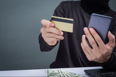 Намагався отримати грошовий приз: шахраї ошукали миколаївців більш ніж на 400 тисяч гривень