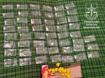 У Рівному викрили групу наркодилерів із товаром на мільйон гривень