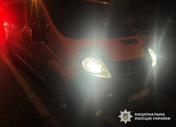 На Житомирщині чоловік із ножем пограбував водія та викрав мікроавтобус На Житомирщині чоловік із ножем пограбував водія та викрав мікроавтобус