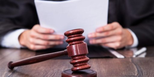 У Криму 60-річну жінку оштрафували за «дискредитацію» армії РФ