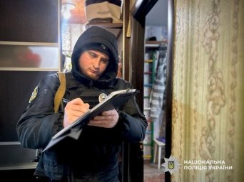 В Одесі чоловік убив дружину на ґрунті ревнощів і намагався втекти через вікно