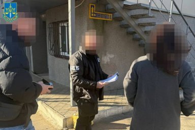 Посадовців Дніпра підозрюють у розтраті 11 мільйонів гривень на закупівлі оборонного обладнання