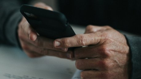 На Херсонщині четверо людей втратили понад 90 тисяч гривень через шахраїв
