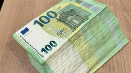 На митниці &laquo;Паланка&raquo; виявили понад 22 тисячі євро без декларування