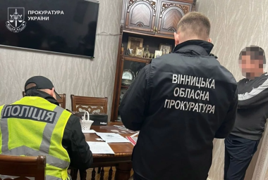 На Вінниччині підозрюють посадовця та підприємця у розкраданні 3,5 млн грн на ремонті дороги