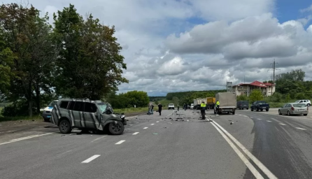 Смертельна ДТП у Харкові: військовий виїхав на зустрічну — загинув пасажир