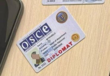 Топпосадовець Держмитслужби торгував фейковими посвідченнями ОБСЄ — журналіст Плінський