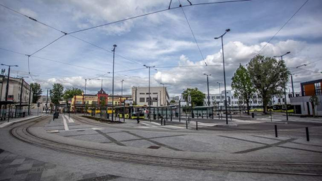 У Львові зобов’язали знести самобуд на території залізничного вокзалу У Львові зобов’язали знести самобуд на території залізничного вокзалу