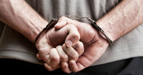 На Тернопільщині нетверезий чоловік влаштував хуліганство в аптеці