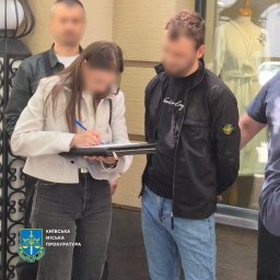 У Києві затримали чоловіка, який за $13 000 обіцяв переправити ухилянта до Молдови