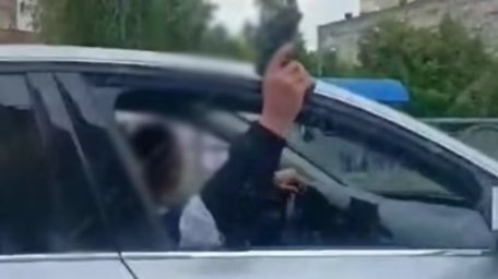 У Києві затримали чоловіків, які стріляли з авто посеред міста