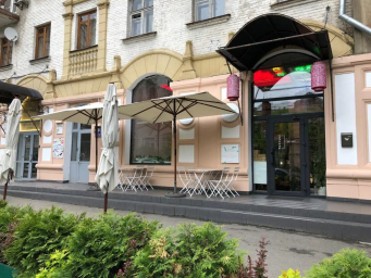 Масове отруєння у львівському ресторані «Китайський привіт»: серед постраждалих — власник Михайло Кацурін