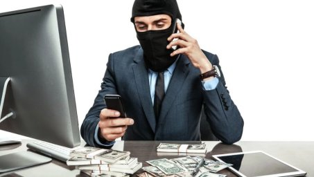 Шахраї виманили в прикарпатки майже 100 тисяч гривень під виглядом «єПідтримки»