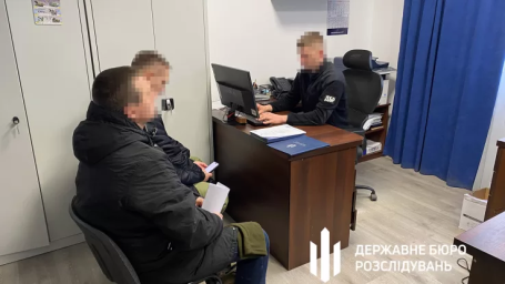 На Рівненщині військова отримувала бойові виплати, перебуваючи вдома