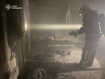 На Київщині вибух павербанка спричинив пожежу в школі