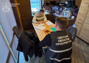 Депутата та його спільників підозрюють у контрабанді лісу на майже мільйон гривень